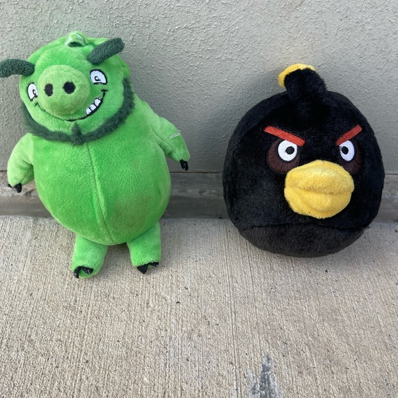 Angry birds character plushy Green and Black - Picture 2 of 6